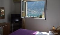 Stan sa pogledom na more, alojamiento privado en Kotor, Montenegro